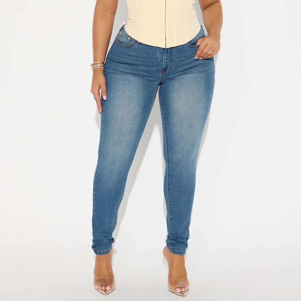 She's Fire Stretch Skinny Jeans - Vintage Wash Size 13
